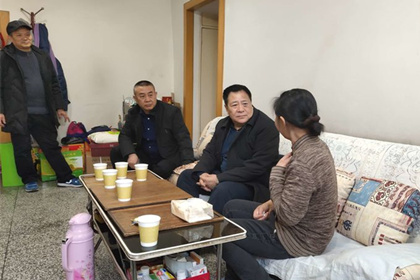 【“四進(jìn)萬家系列活動”】集團(tuán)開展“進(jìn)萬家門、訪萬家情、解萬家難、暖萬家心”活動