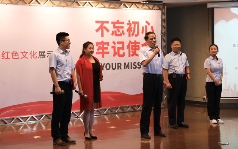陜鼓集團綜合能源事業(yè)部黨支部表演的節(jié)目接地氣，受好評.jpg